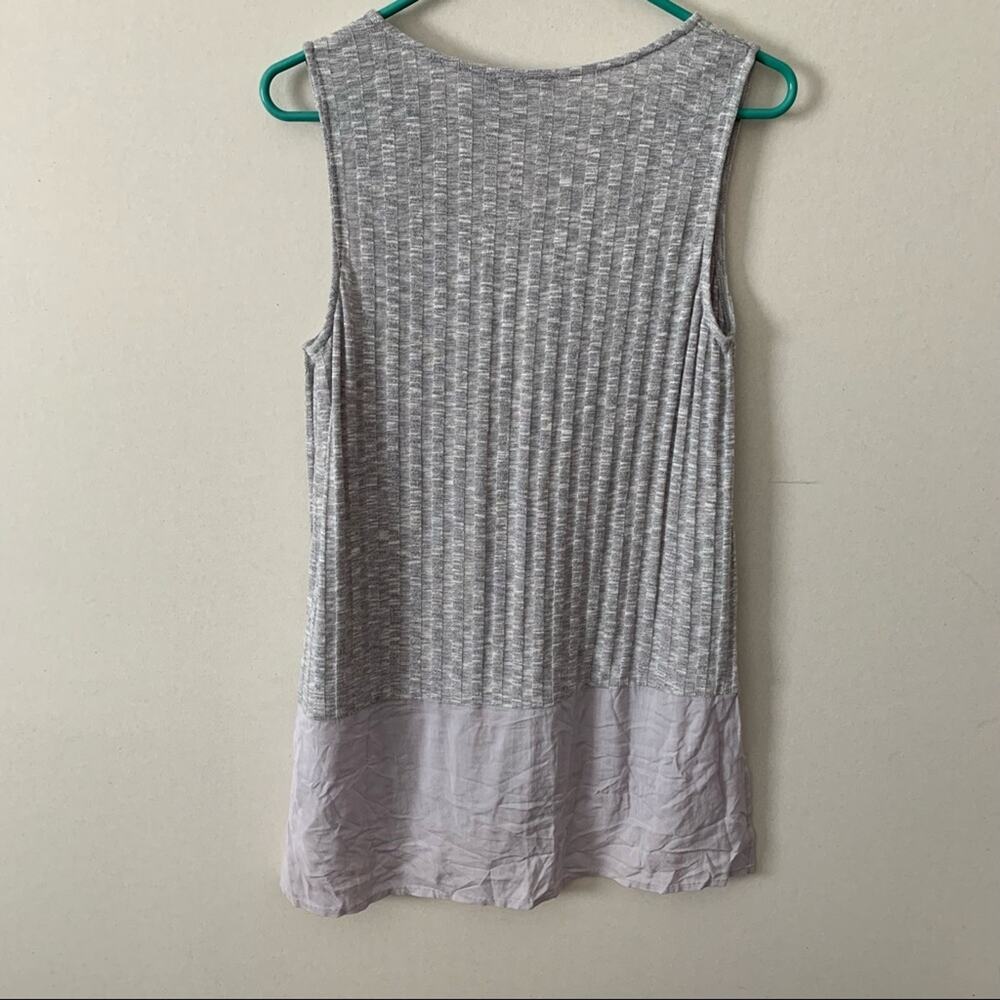 Doe & Rae Gray Ribbed Sleeveless Tank Top Button Detail - Picture 5 of 6